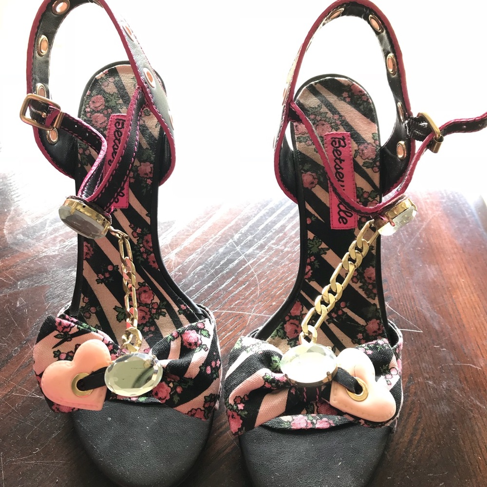 Betsey Johnson - BETSEYVILLE t-strap shoes